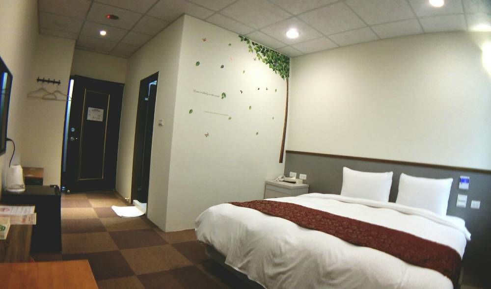 Chang Ti Metropolis Commercial Hotel Zhongli Exterior photo