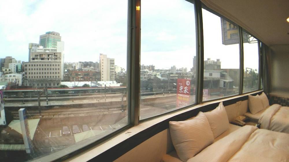Chang Ti Metropolis Commercial Hotel Zhongli Exterior photo